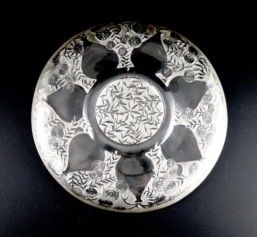 René Lalique. A pre-war glass Vases No.1 pattern dish, no. 3231, designed in 1921 26cm diameter